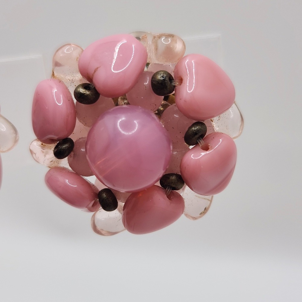Vintage Pink Moonglow Glass Heart Cluster Clip On Earrings Gold Tone 1950s MCM